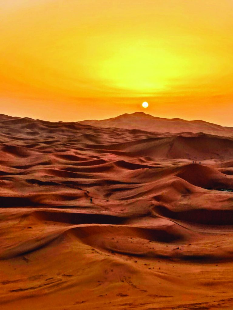 Luz do sol sobre as areias do deserto