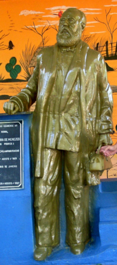 Estátua de Bezerra de Menezes no Polo que traz o seu nome, em Jaguaretama - CE